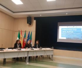 Mesa a apresentar projeto